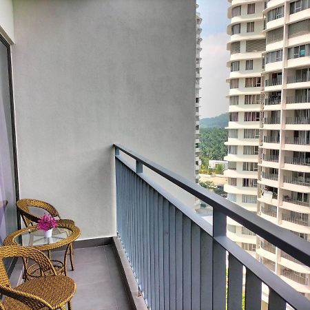 Hani Homestay Wifi Netflix Secure Parking Klia Usim Inti Aeon Mall Nilai Exterior foto