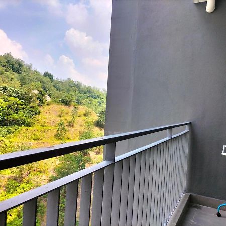 Hani Homestay Wifi Netflix Secure Parking Klia Usim Inti Aeon Mall Nilai Exterior foto