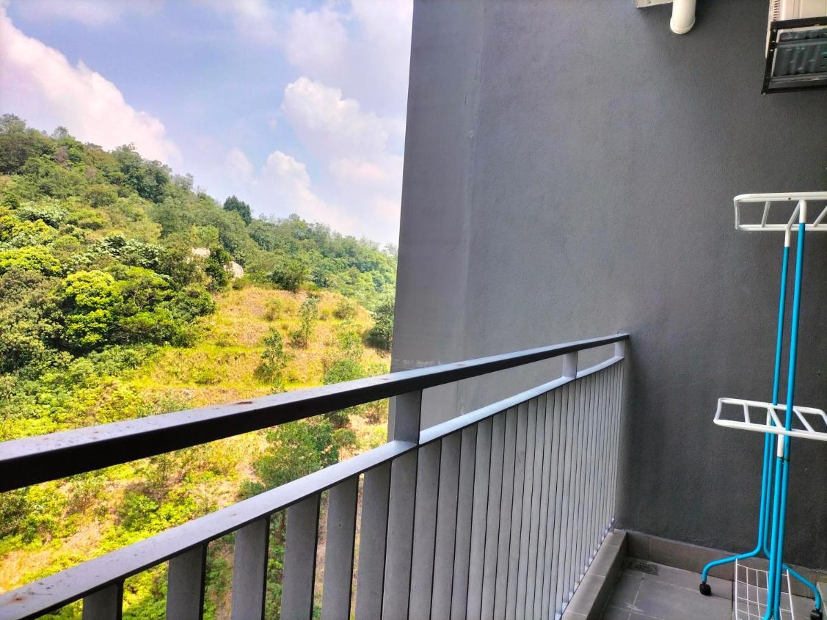 Hani Homestay Wifi Netflix Secure Parking Klia Usim Inti Aeon Mall Nilai Exterior foto