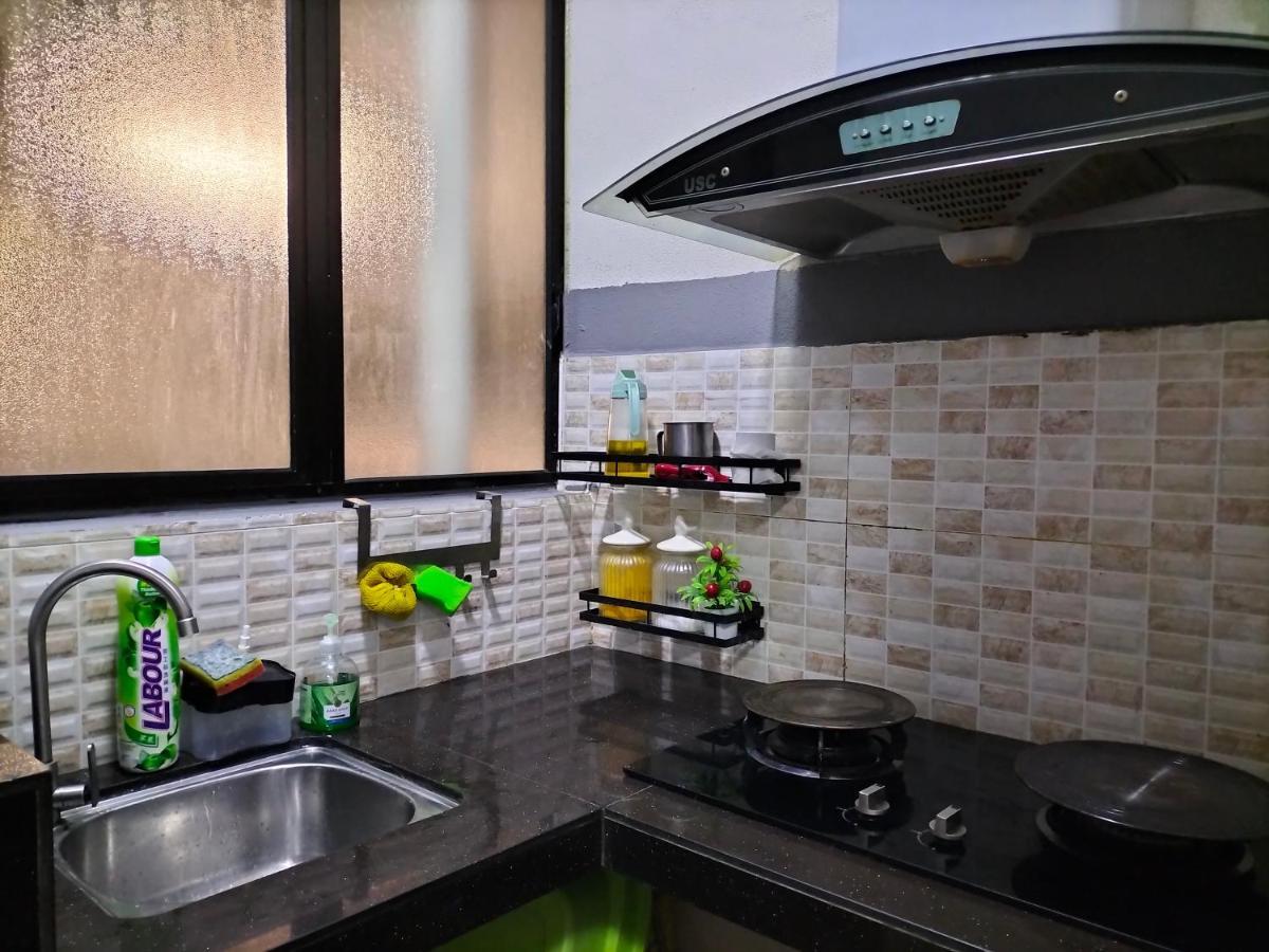 Hani Homestay Wifi Netflix Secure Parking Klia Usim Inti Aeon Mall Nilai Exterior foto